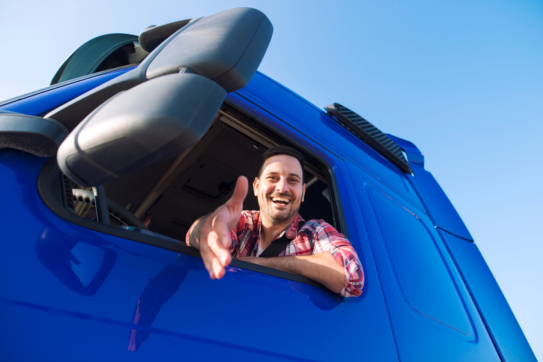 the-essential-guide-to-truck-driver-recruitment-strategies-challenges